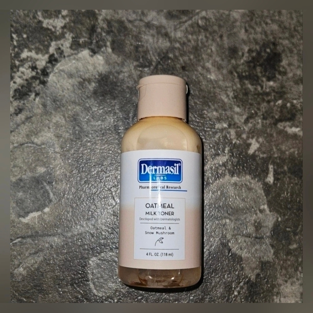 Dermasil Labs Oatmeal Milk Toner 4fl Oz Oatmeal & Snow Mushroom BNIB